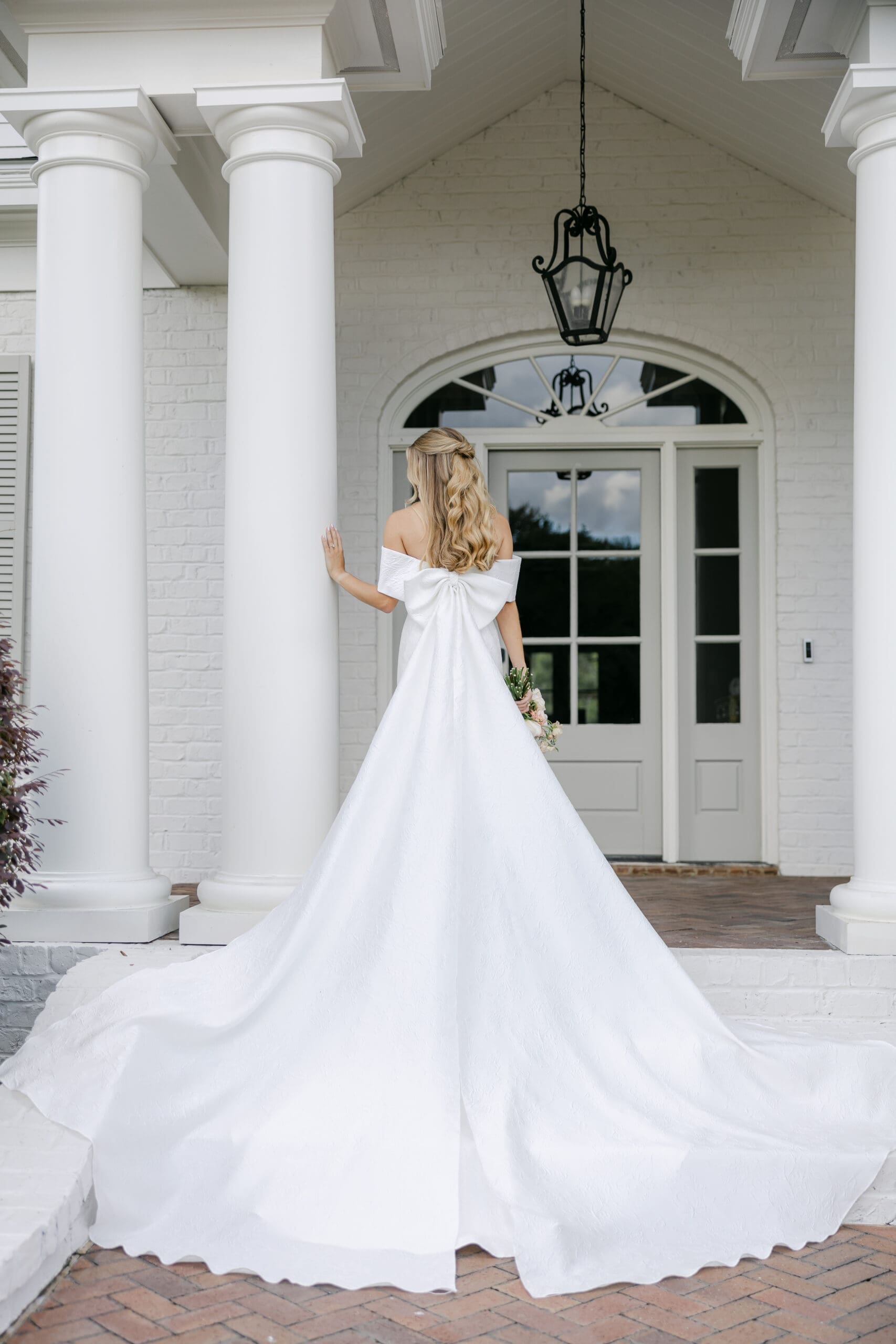 Bridal portraits at the main residence on the grounds of Fox Hill Plantation in Hahira, GA