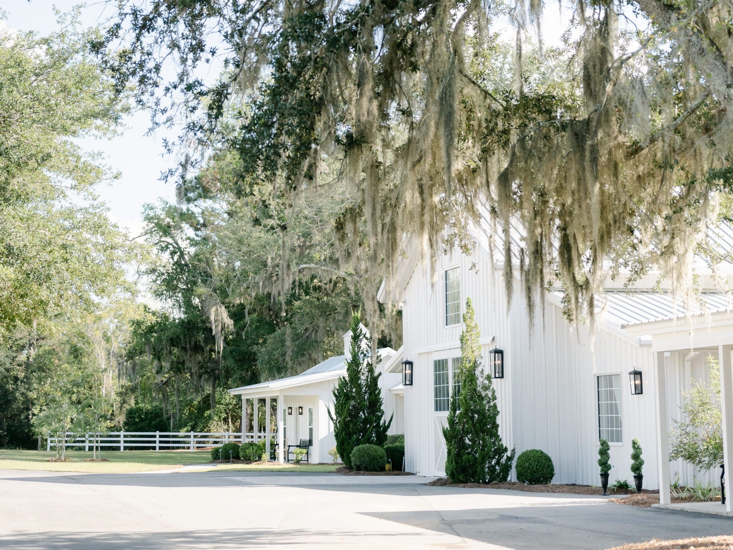 The entrance of Fox Hill Plantation in Hahira, Georgia where Madyson Strong was married.